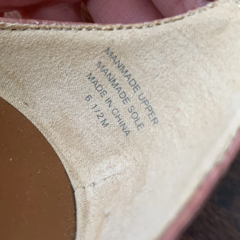 NIB LOFT Mauve Pink Studded T-strap Thong Sandals Size 6.5